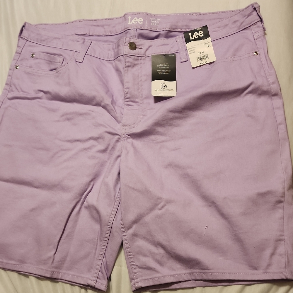 Lee Women's Lavender Bermudas